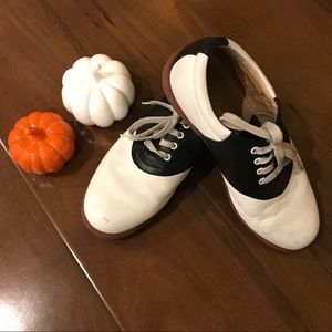 Willits Saddle Shoes